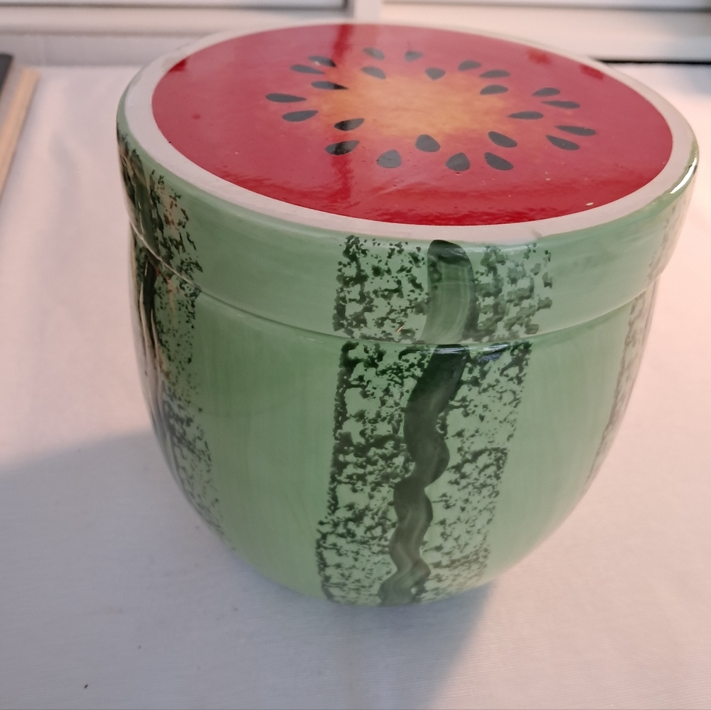 Watermelon dish with lid, 5 inches in diameter, 5 inches high. Ceramic, green